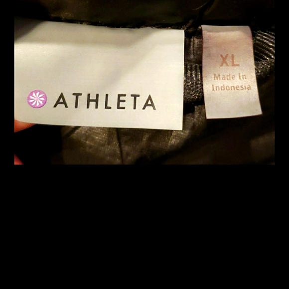 Athleta Downabout Women's Puffer Jacket Black SZ XL - Picture 3 of 10